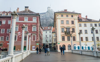 Замок Любляны, вид с Тройного моста, Словения